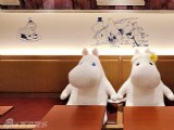 日本小店為免顧客孤獨(dú)放置毛絨玩偶陪客吃飯