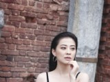 梅婷黑色長裙顯魅惑氣質